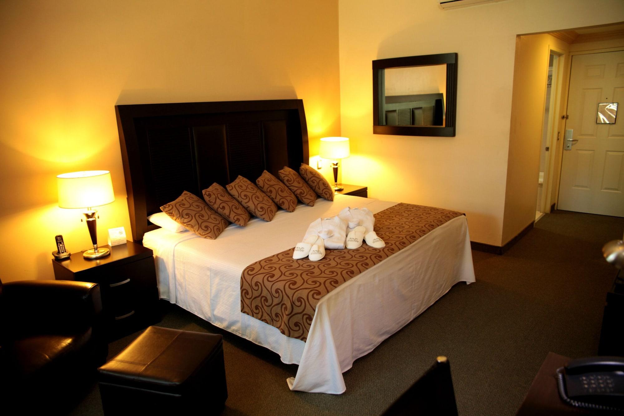 Hotel Real Del Bosque Golf And Spa Tula de Allende Exterior photo