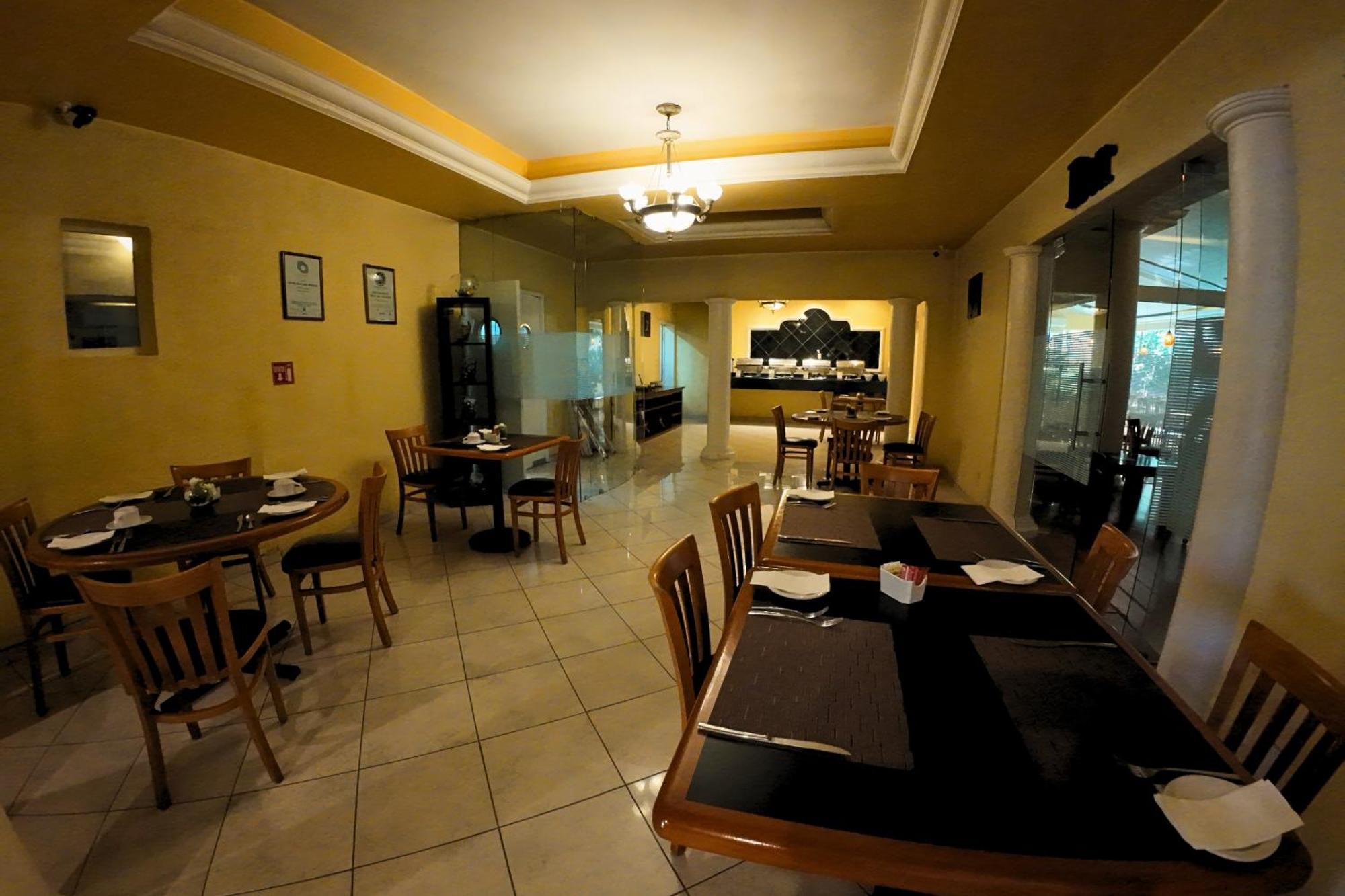 Hotel Real Del Bosque Golf And Spa Tula de Allende Exterior photo