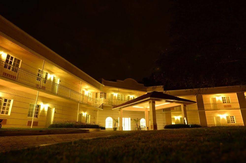 Hotel Real Del Bosque Golf And Spa Tula de Allende Exterior photo